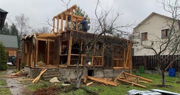 Демонтаж дома и вывоз мусора: Исчерпывающий обзор