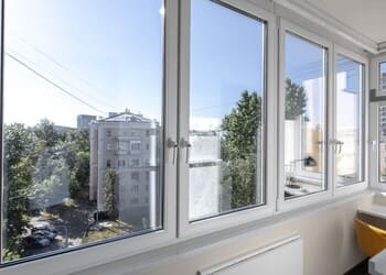 Преимущества остекления балконов и лоджий