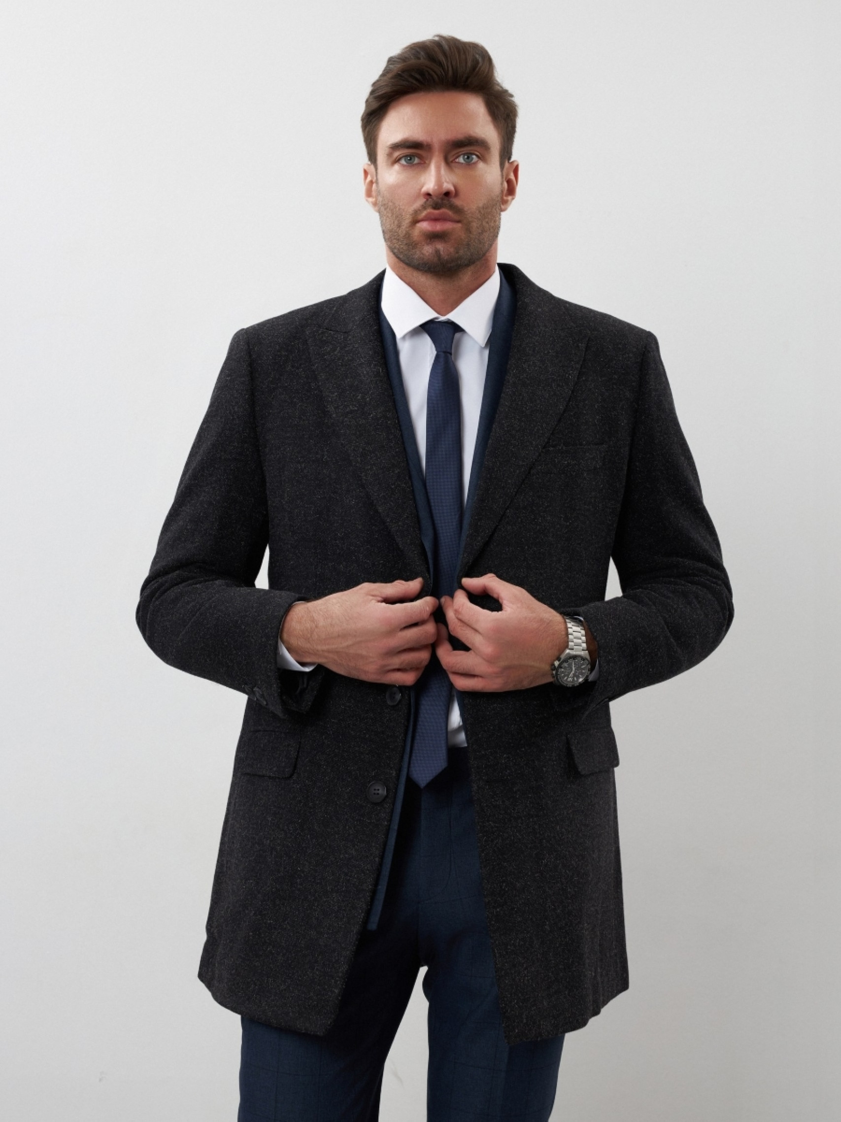 Как выбрать мужское пальто: советы по стилю и комфорту