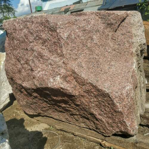 Природный камень