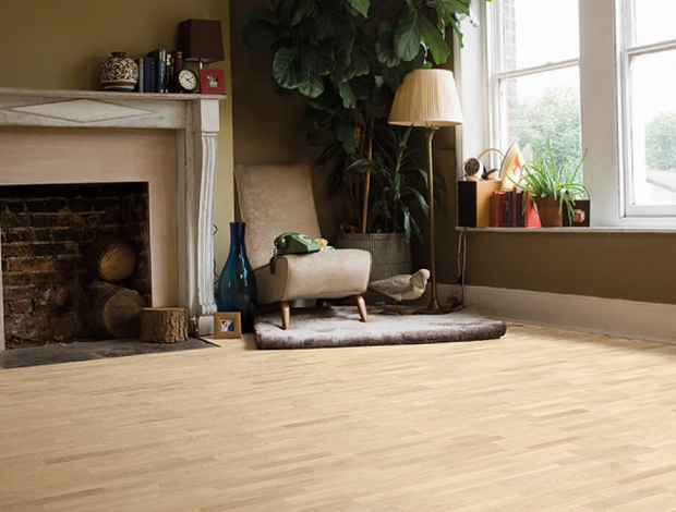 На что обратить внимание монтажникам при укладке паркета в большом коттедже: ключевые этапы и советы