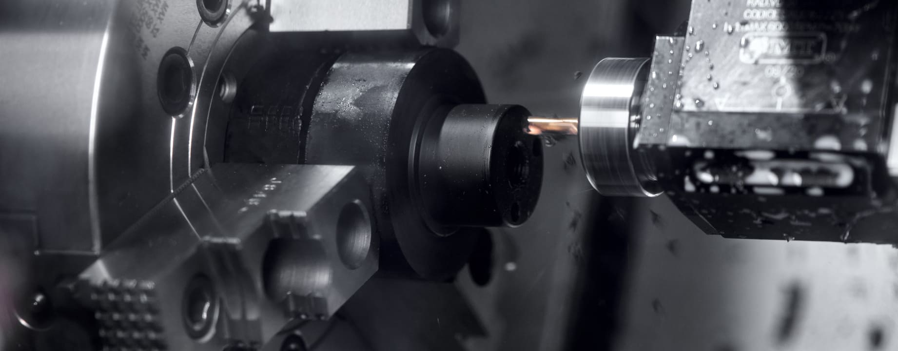 Токарные работы по металлу: особенности, технологии и применение