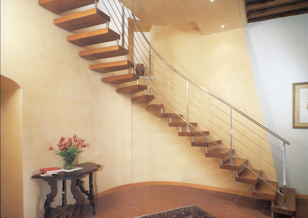 Как выбрать консольную лестницу: ключевые аспекты, которые важно учесть