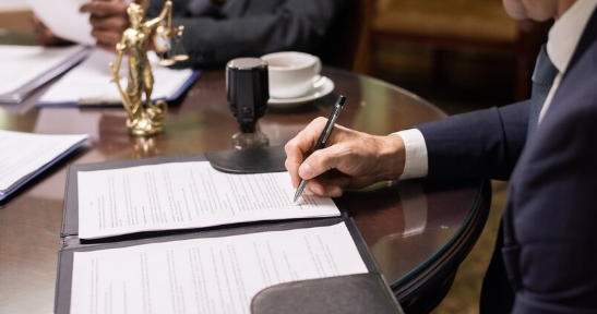 Какие вопросы решает военный юрист