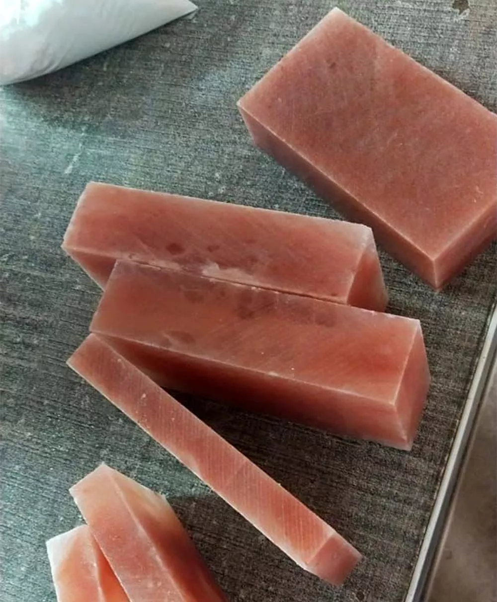 Гималайская соль в бане: польза, применение и советы по выбору