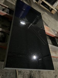 Про черный карельский гранит