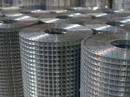 Сварная сетка в рулонах и её применение