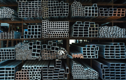 Где используются швеллеры в современном строительстве и промышленности